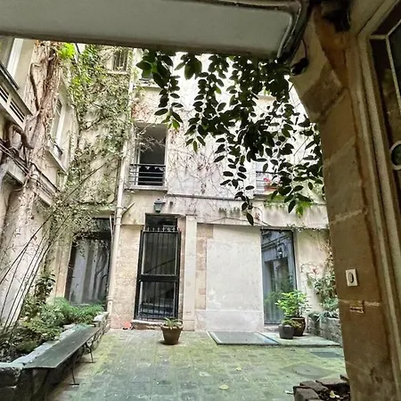 Au Coeur De 5e Apartamento París